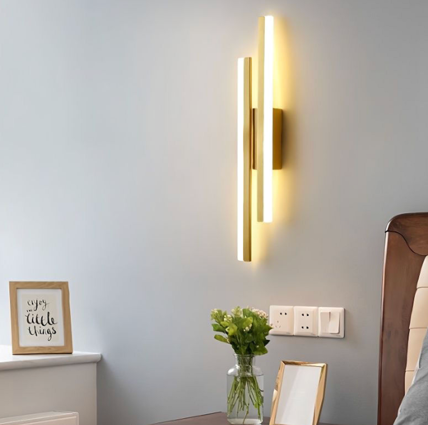 ✨ Nordic Modern Wall Sconce – Minimalist Contemporary Light Fixture for Elegant Interiors